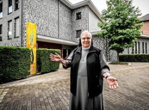 Schwester Diethilde stand der WAZ Essen über ihre Zeit in Essen Rede und Antwort. (Foto: WAZ)